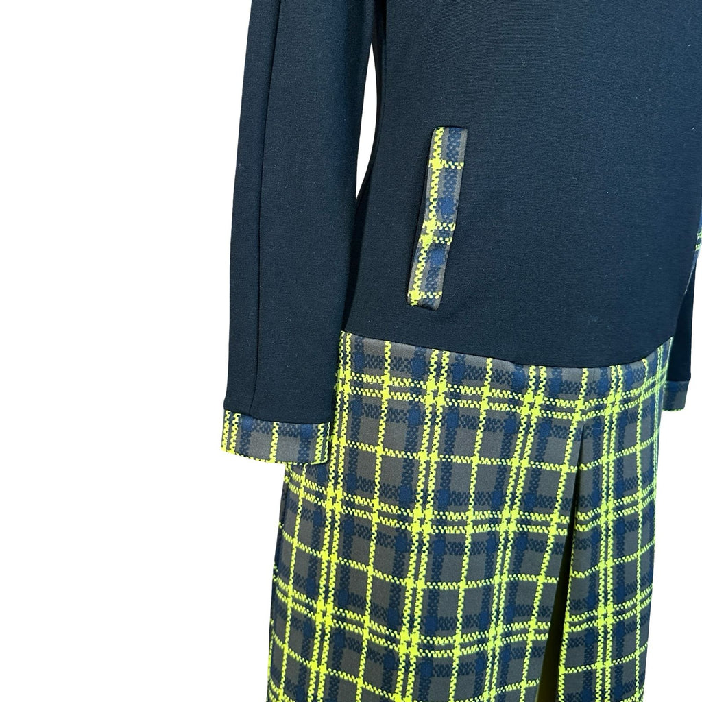 chest 42sleeve raglan 60length 84waist  37hips