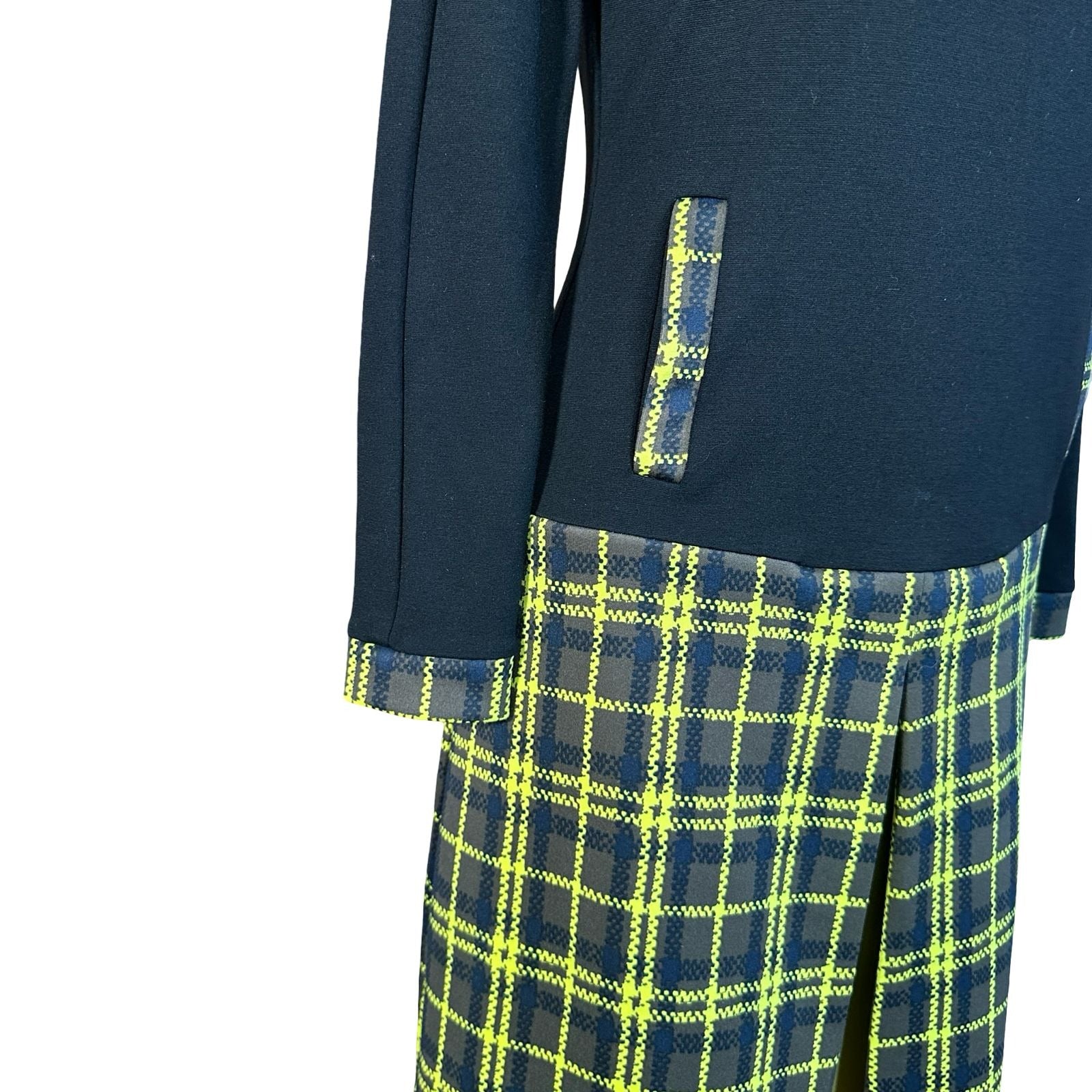 chest 42sleeve raglan 60length 84waist  37hips