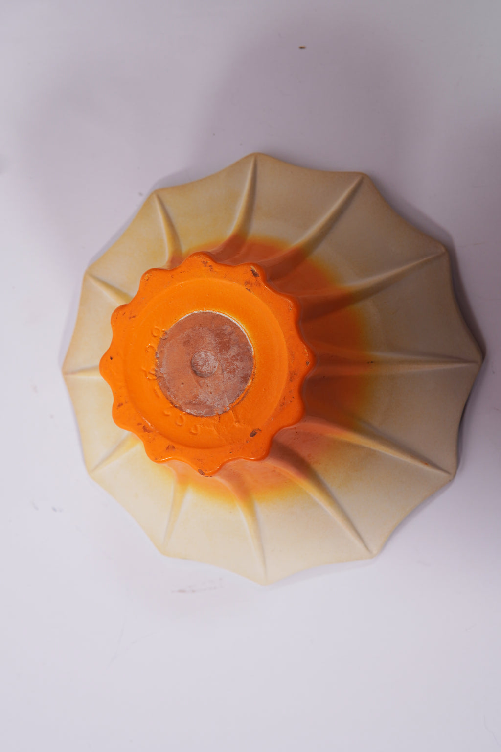 Vintage Ceramic Vase / Bowl – Orange to Cream Ombre, Scalloped Rim – Ø 28 cm