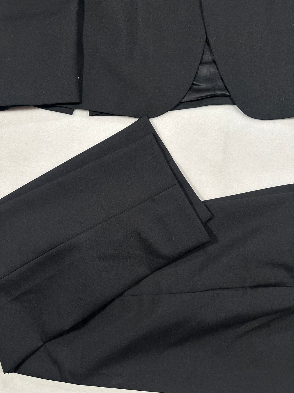 Magni Produzioni Men’s Black Wool Suit – Super 130’s Bonino Tessuti, Made in Italy EU54