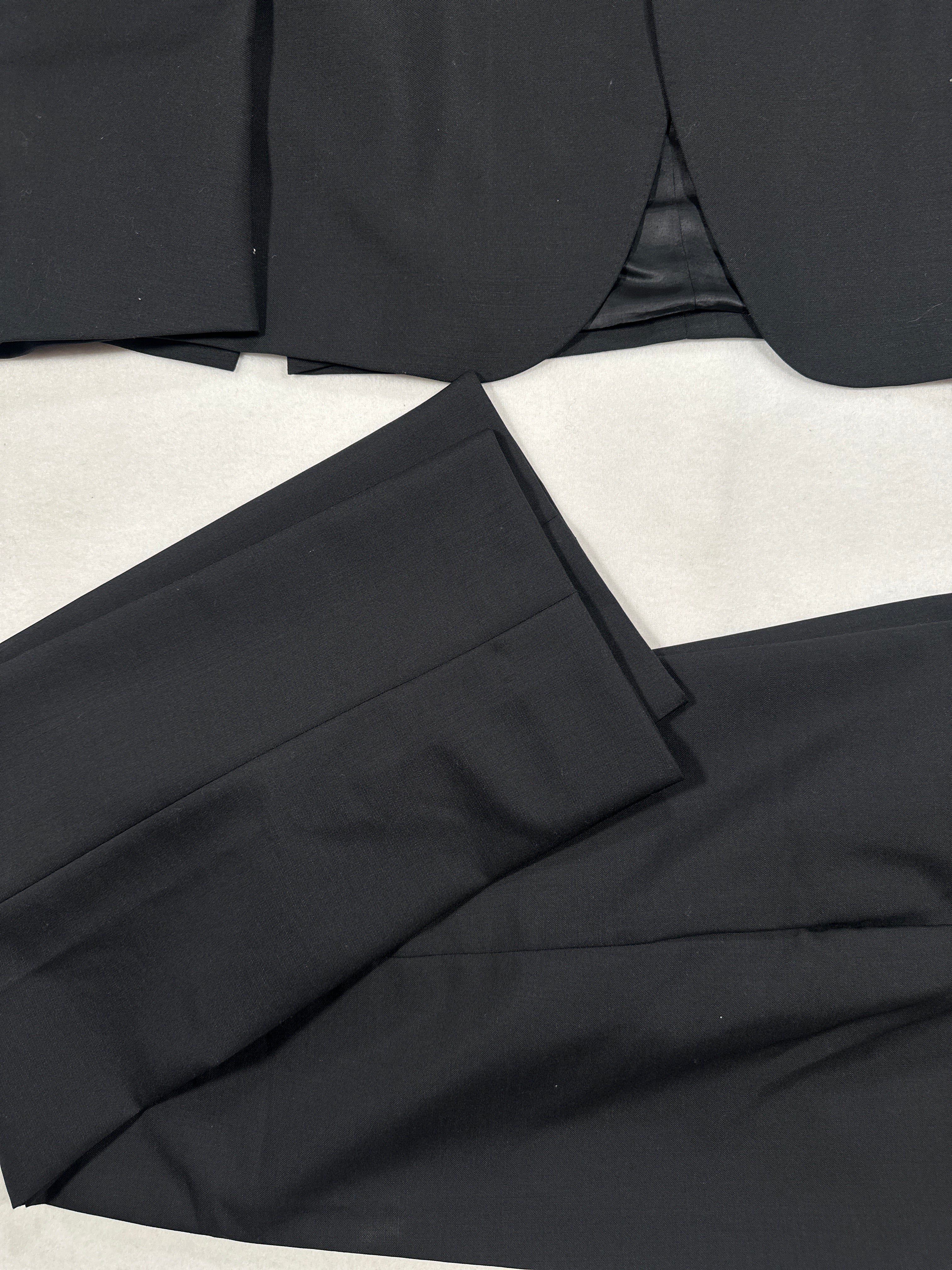 Magni Produzioni Men’s Black Wool Suit – Super 130’s Bonino Tessuti, Made in Italy EU54