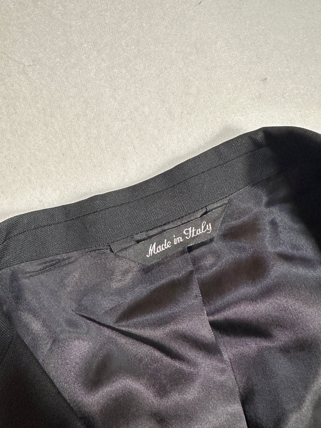 Magni Produzioni Men’s Black Wool Suit – Super 130’s Bonino Tessuti, Made in Italy EU54