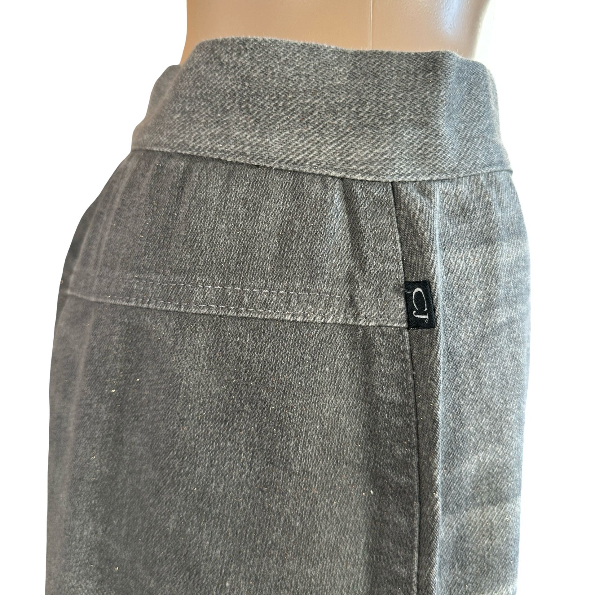 lengh 96waist 34hips 47/48