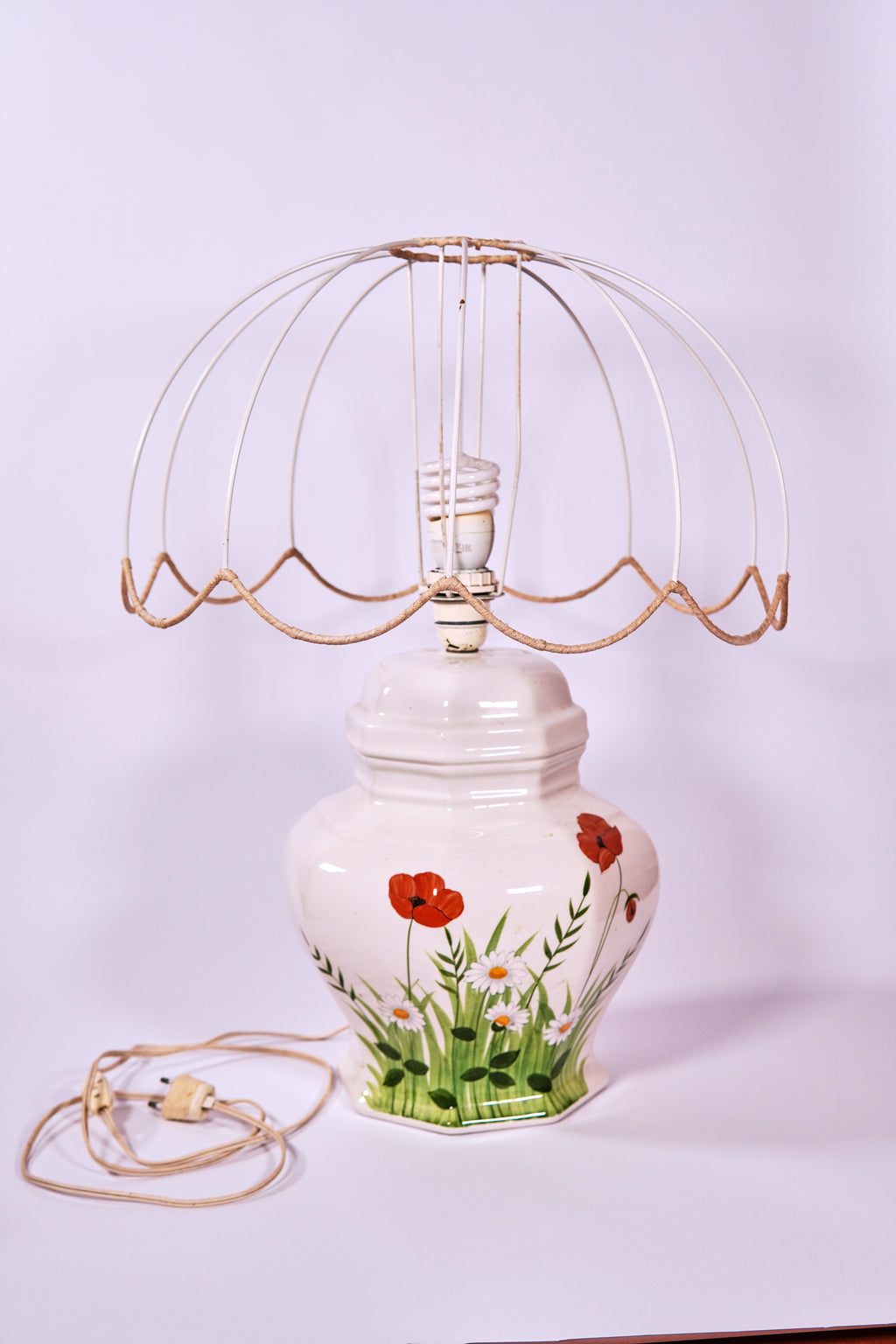 Vintage Hand-Painted Italian Ceramic Table Lamp by ESTE C.E. – Floral Motif, Made in Italy (c. 1960s–1970s)