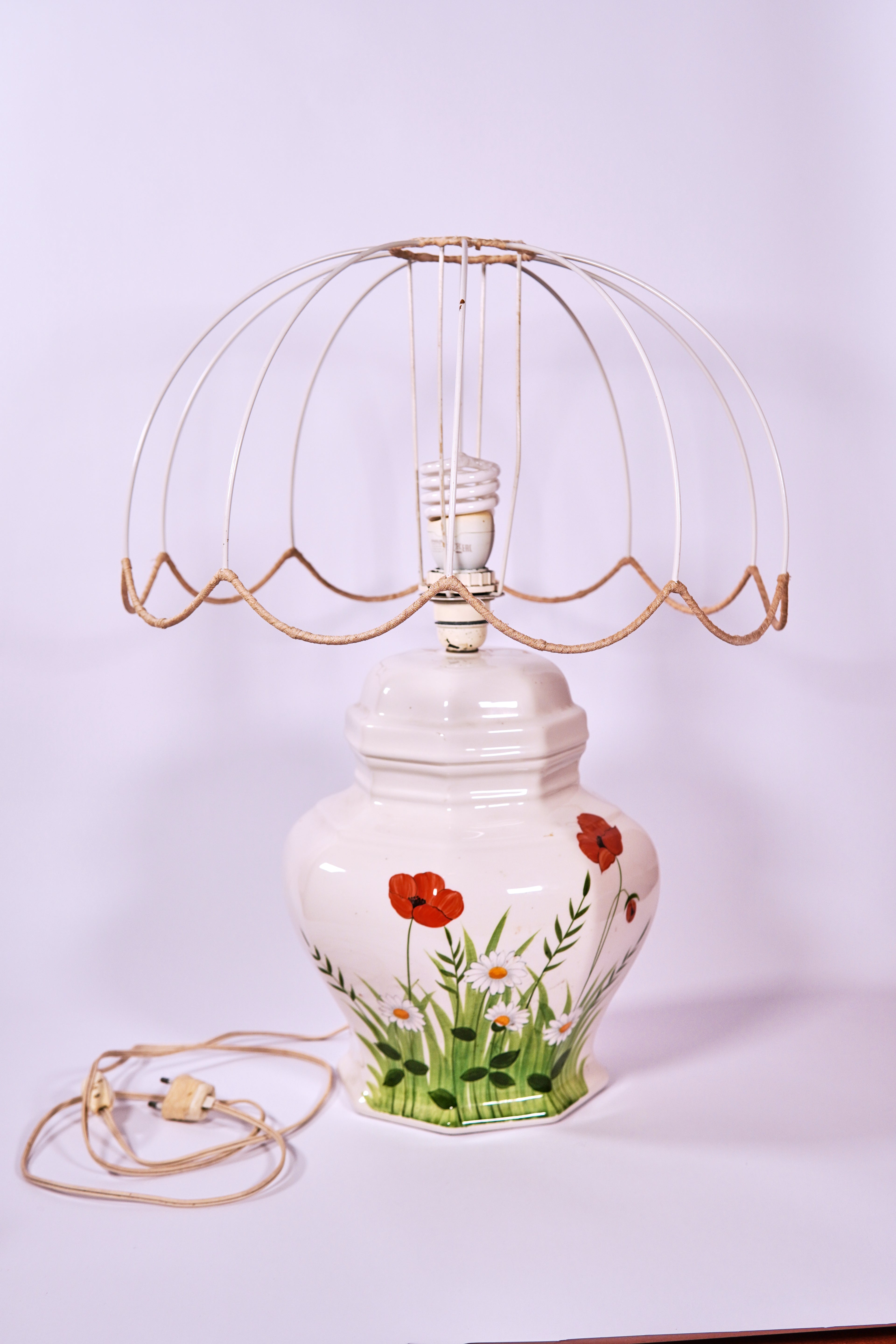 Vintage Hand-Painted Italian Ceramic Table Lamp by ESTE C.E. – Floral Motif, Made in Italy (c. 1960s–1970s)