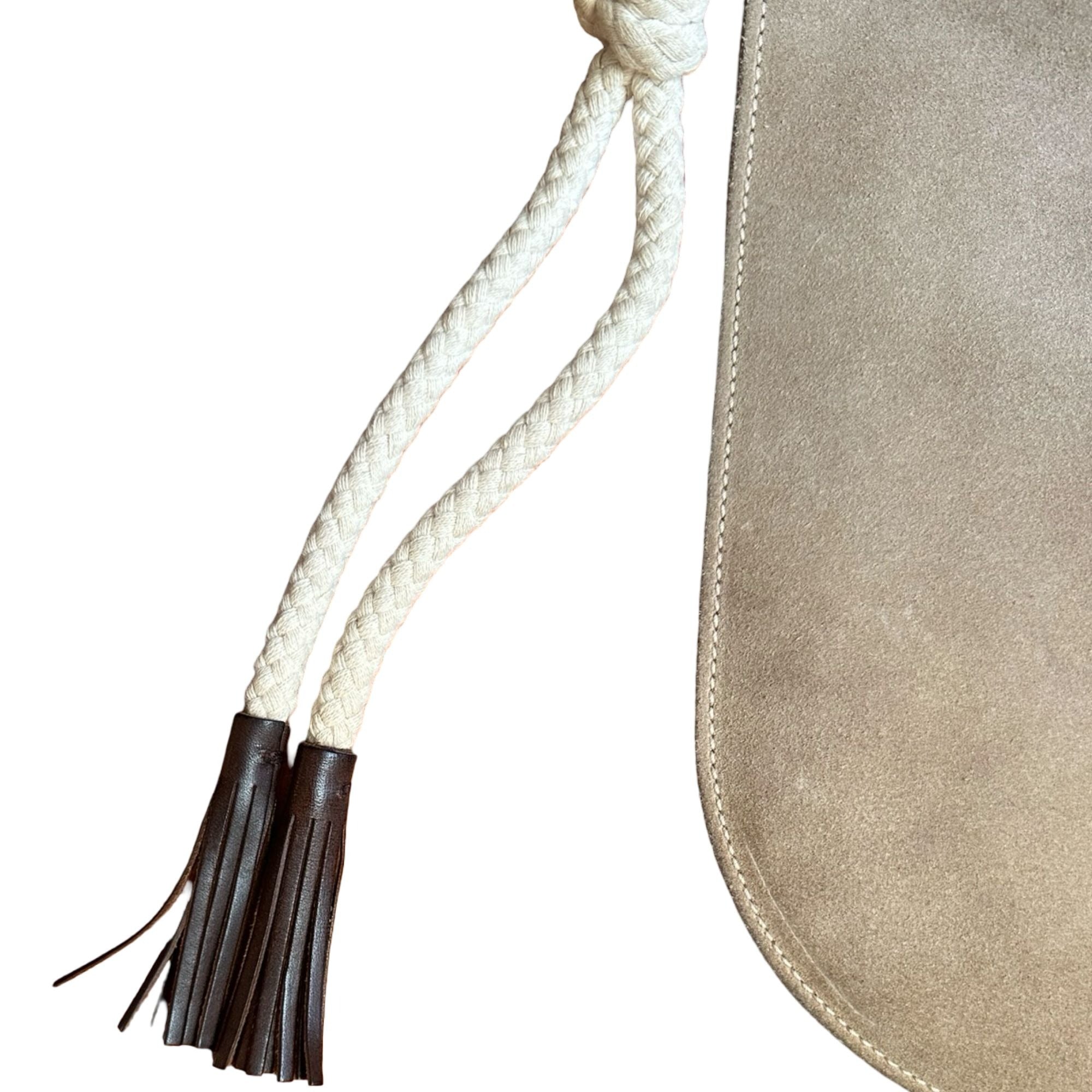 width 37lengh without straps 31