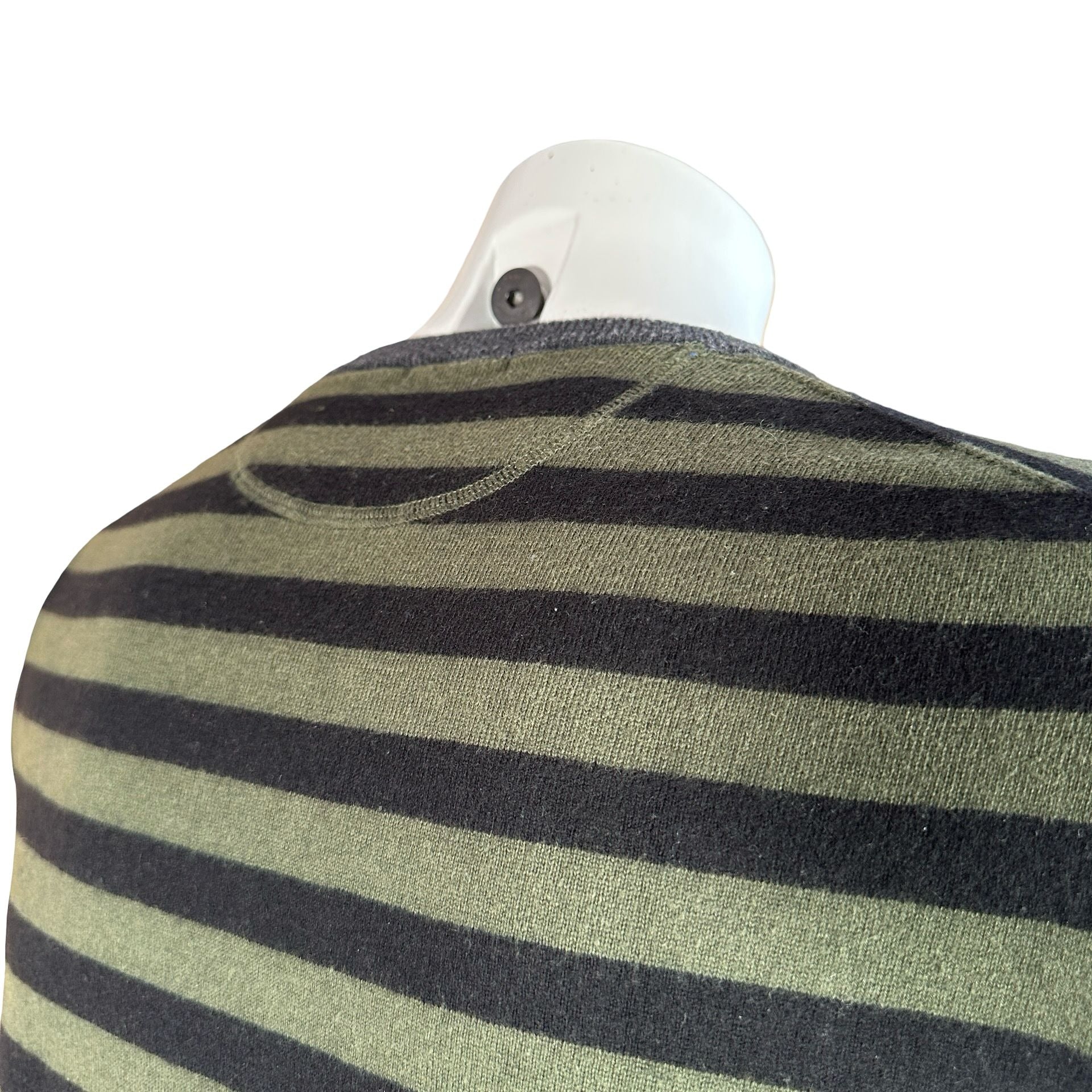 shoulders 42chest 47sleeve 62lengh 62