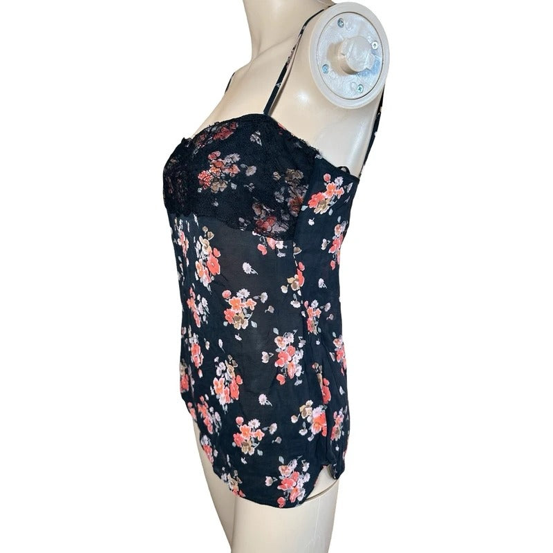 Top vintage Dolce & Gabbana in seta floreale con pizzo nero taglia M