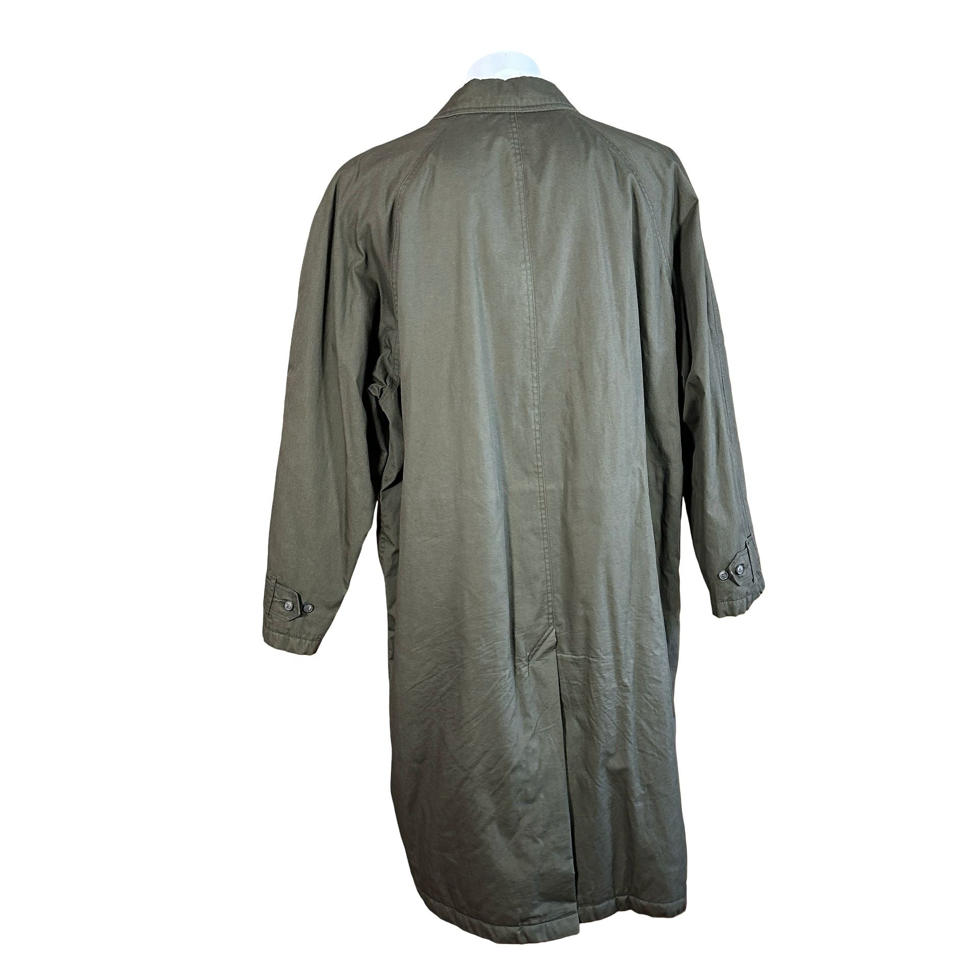 shoulders  62chest 72sleeve 60.5length 115at the back raglan sleeve 83