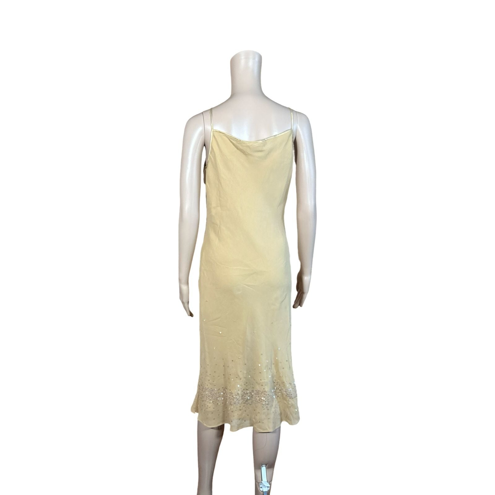 total lengh 108lengh no straps 88chest 45waist 45